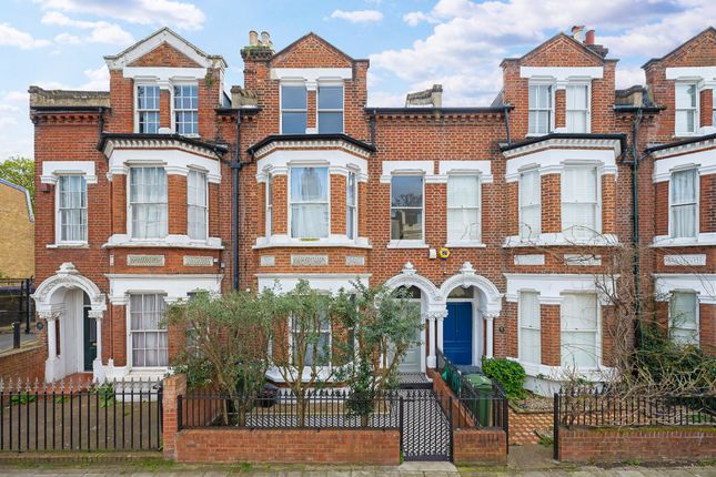 Terraced house to rent in Stockwell Park Road, London