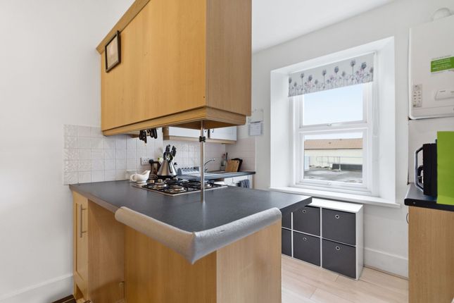 Flat, 67-69 Whitecross Road, Weston-Super-Mare photo 3
