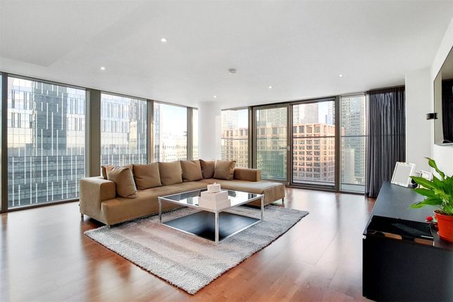 Flat to rent in Landmark West Tower, 22 Marsh Wall