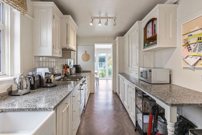 31, Brockswood Lane, Welwyn Garden City photo 3