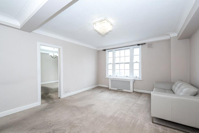 Flat 347, Park West, London photo 4