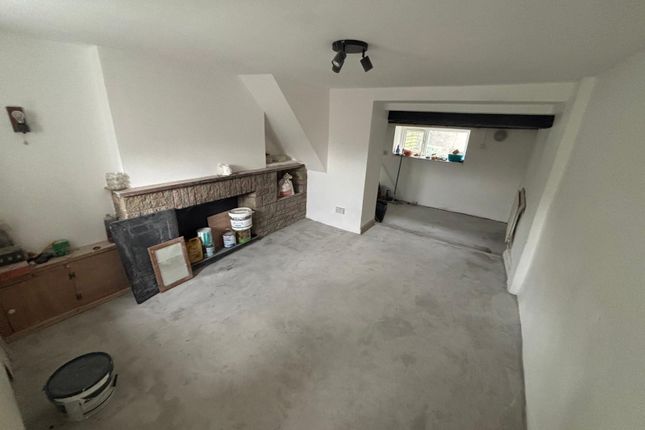 199 Manor Road, Pontypool photo 3