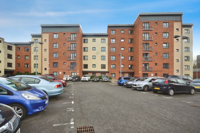 Thumbnail Flat for sale in Western Road, Leicester