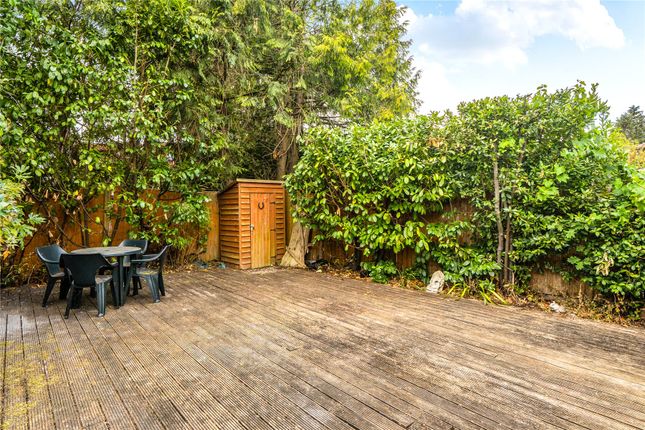 16, Shrewsbury Close, Surbiton photo 4