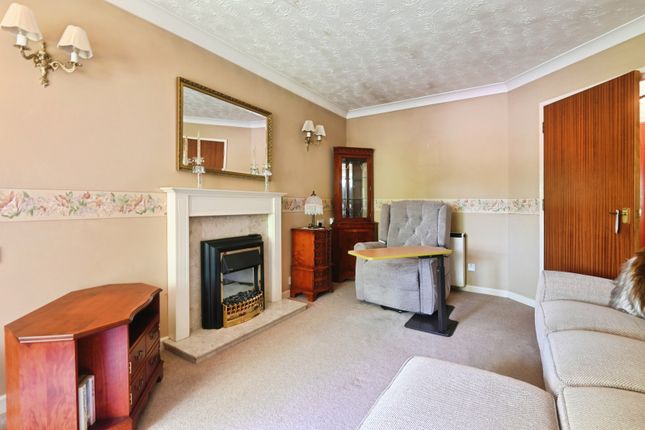 54, Chestnut Court (Castle Bromwich), Castle Bromwich photo 4