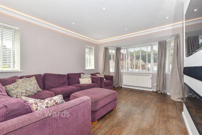 51, Grange Crescent, Tenterden photo 3
