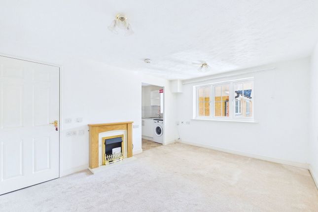 Hutchings Lodge,Flat 35, High Street, Rickmansworth photo 3