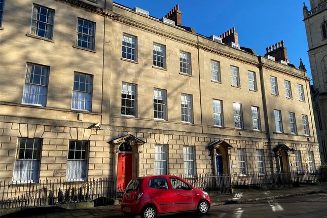 Flat for sale in Portland Square, Bristol