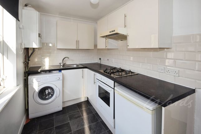 Flat 4, Evorg House, Grove Road, Chatham photo 2