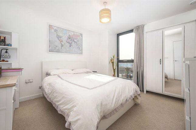 Flat to rent in Rotherhithe New Road, South Bermondsey