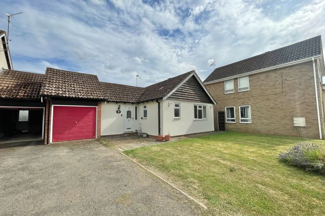 2-bed bungalow on 18, Mountbatten Drive, Wisbech, £170,000