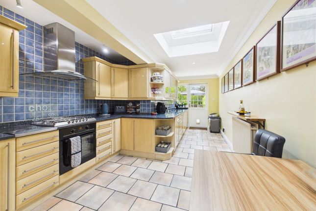 56, Sharps Lane, Ruislip photo 3