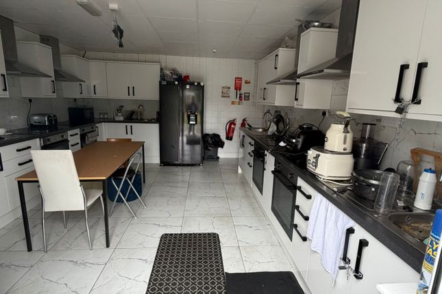 293-295 Bath Road, Hounslow photo 4