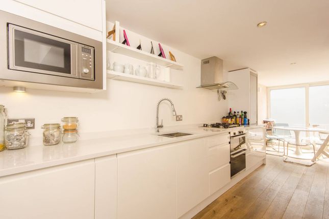 Thumbnail Mews house for sale in Ruston Mews, Notting Hill, London