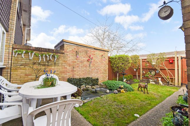 66, Maypole Road, Taplow photo 4