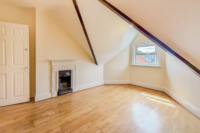 77, Gordon Road, Hampshire photo 4