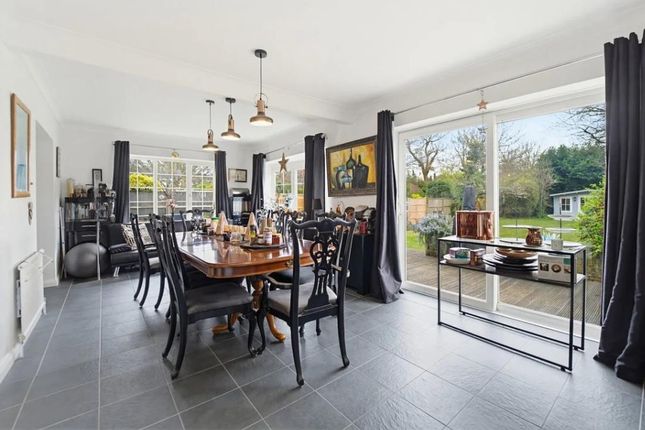 459B, Woodham Lane, Addlestone photo 4