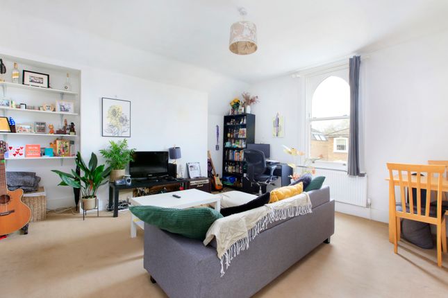 Flat for sale in Spencer Road, Wandsworth, London