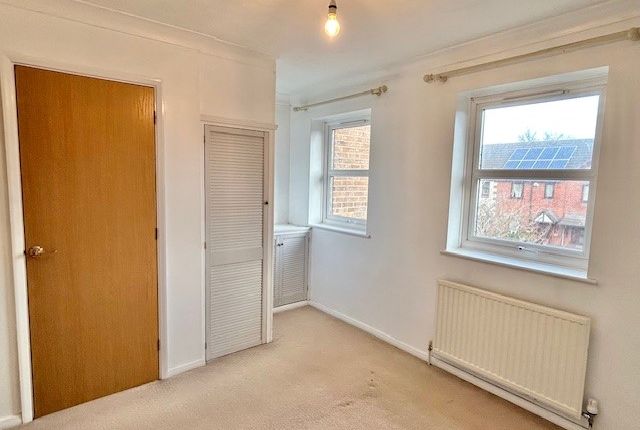 3, Chardstock Close, Exeter photo 5