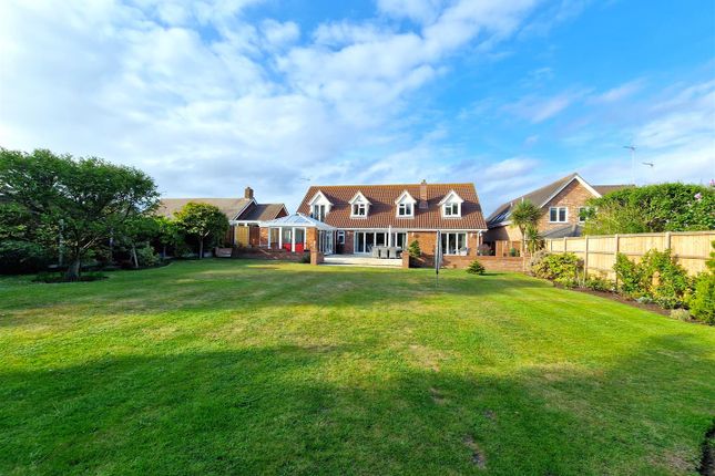 6 bed detached house for sale in Bucklesham Road, Purdis Farm, Ipswich IP3