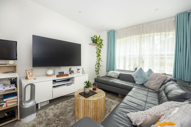 Flat 6, Millwood House, 42, Hampton Road, Teddington photo 4