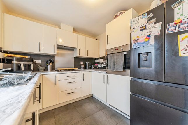 26, Helmsley Road, Grantham photo 2