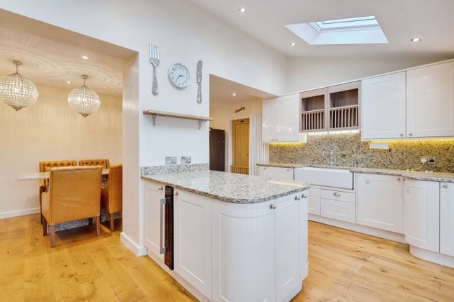 4, Gerrards Close, Wigan photo 2