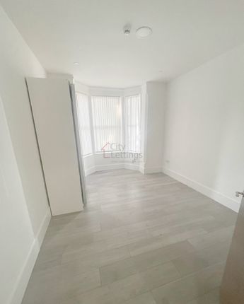 Flat 1, 155, Gregory Boulevard, Hyson Green photo 3