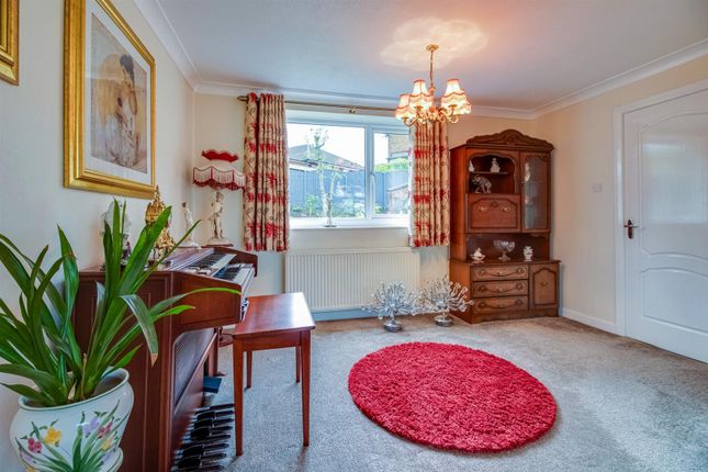 Detached bungalow for sale in Hostingley Lane, Thornhill, Dewsbury