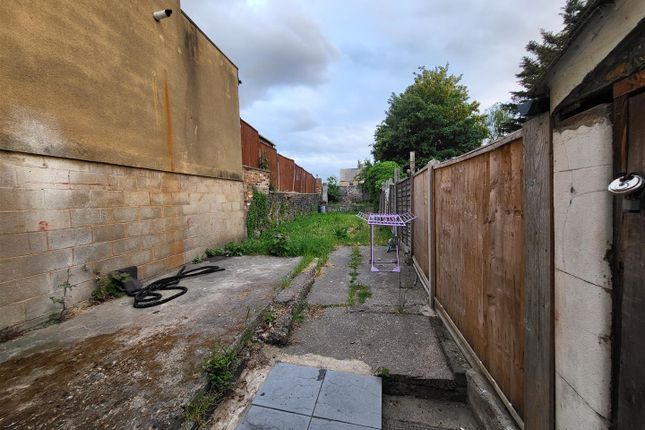 15, Stonebridge Road, Northfleet photo 5