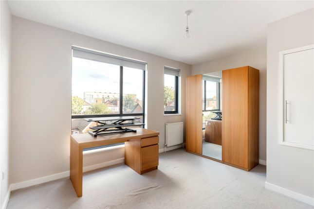 8, Willow House, 51, Woodland Way, Mitcham photo 4
