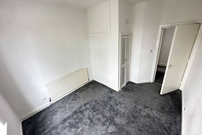 Flat to rent in Plymouth Grove, Manchester