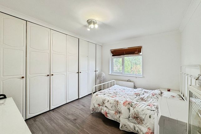 15 Westmere Drive, London photo 3