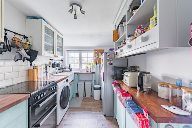 399 Beccles Road, Lowestoft photo 2