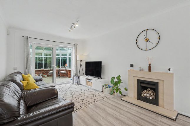 1, Norman Close, Nottingham photo 2