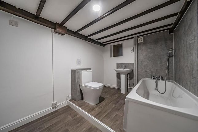 Basement Flat Bathroom