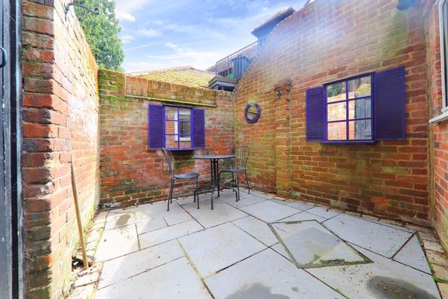 Terraced house to rent in High Street, Chalfont St. Giles