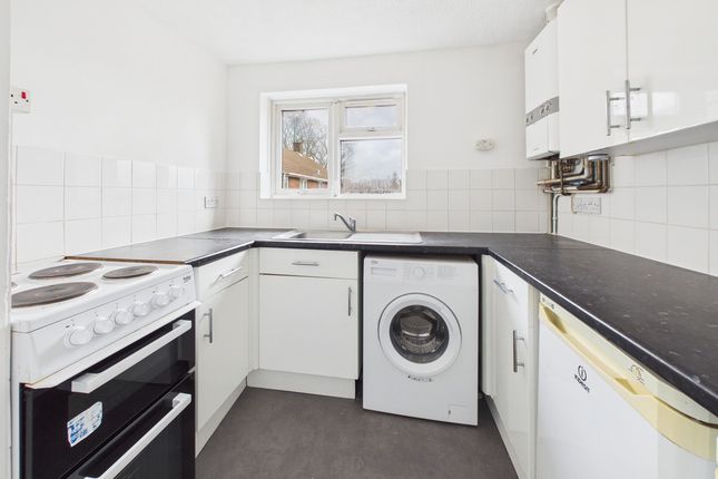 5, Marchmont Green, Hemel Hempstead photo 3