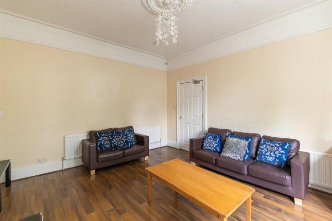 Holly Avenue, Newcastle Upon Tyne photo 4