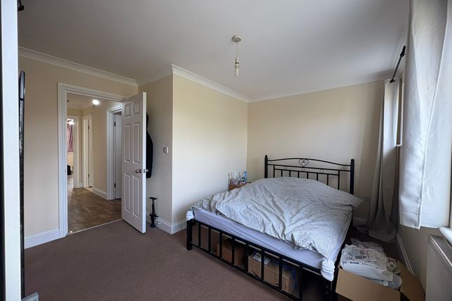 Boston Road, Hanwell photo 4
