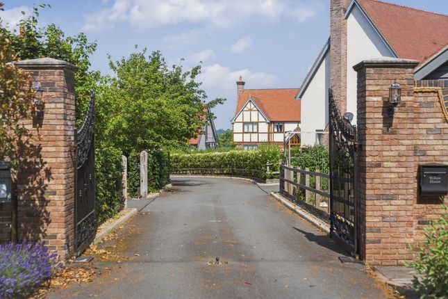 Tudor House, Limes Paddock, Shrewsbury photo 4