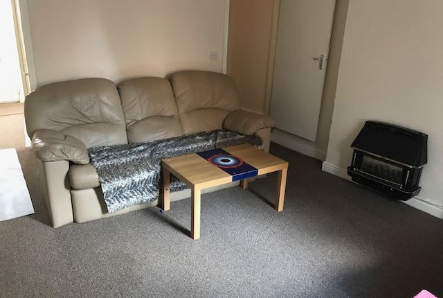 Terraced house to rent in Henton Road, Leicester