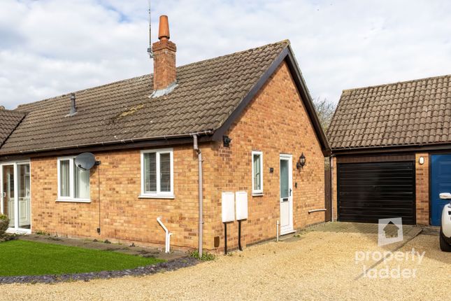 2-bed house on 19, Hawthorn Close, Norwich, £200,000