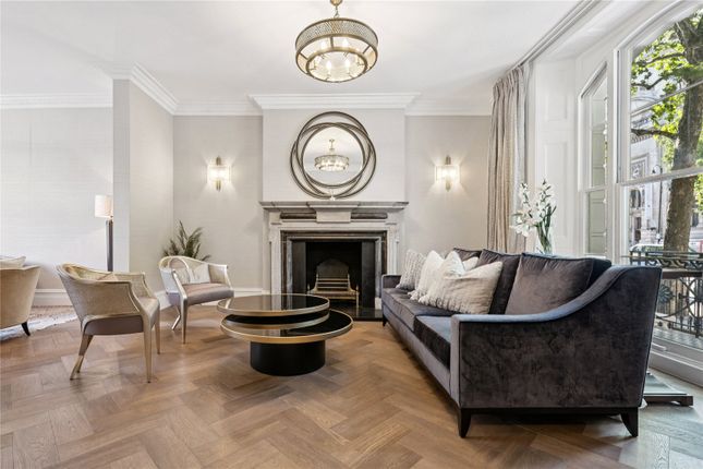 14, Thurloe Place, London photo 4