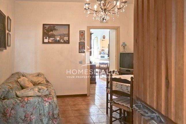 Apartment for sale in Alviano, Umbria, Italy