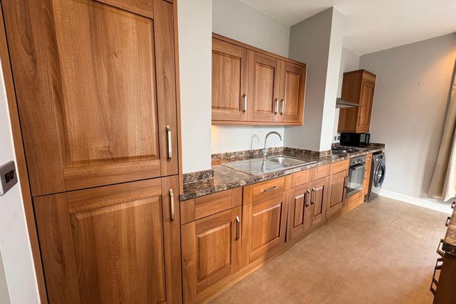 24, Menston Hall, Farnley Road photo 5
