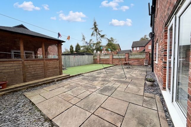 71 Meadow Lane, Carlisle photo 4