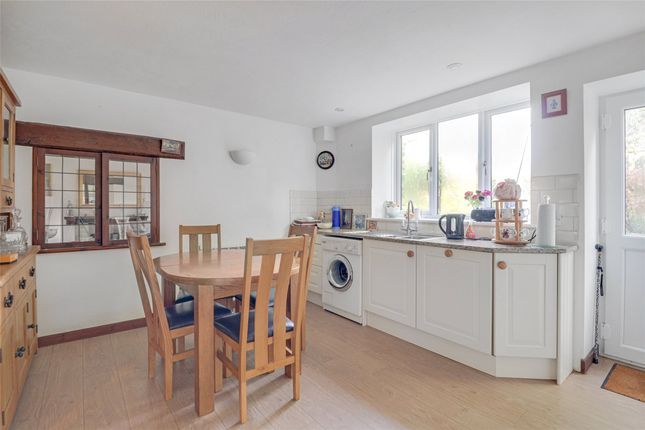 5 Manor Court Manor Road, Landkey Barnstaple Devon, Barnstaple photo 4
