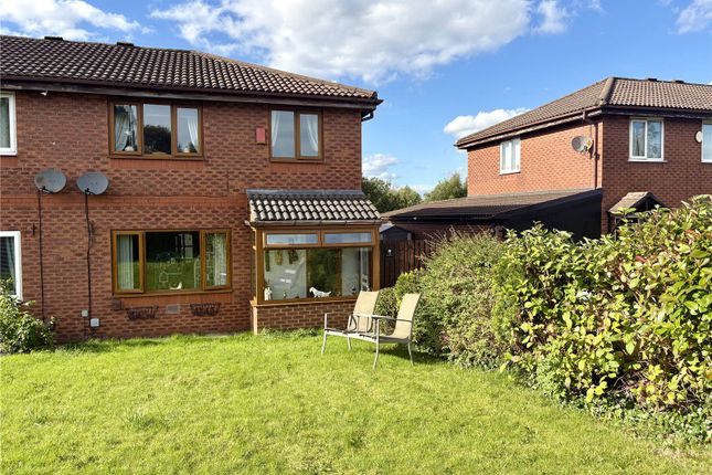 18, Fontwell Lane, Oldham photo 2