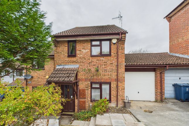 Cam02136G0-Pr0486-Still011